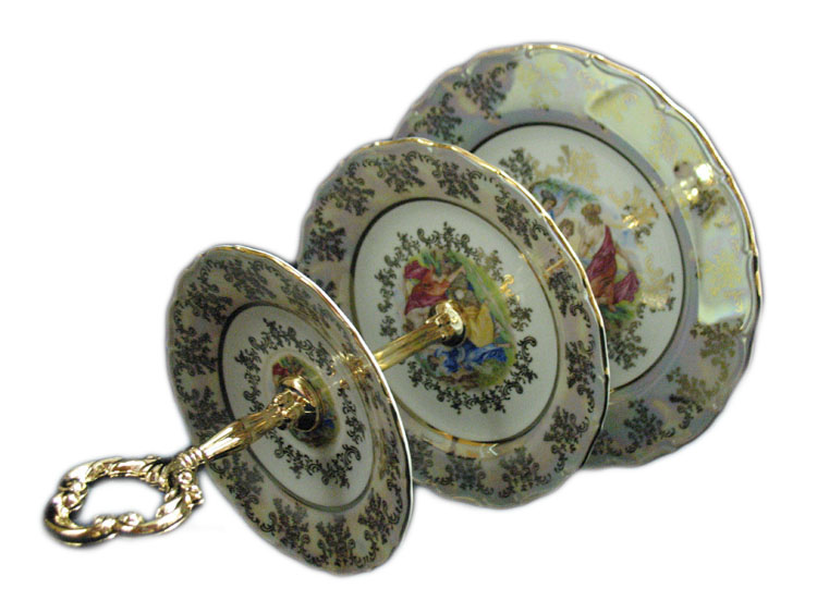Madonna Classic Three Levels Plate Holder